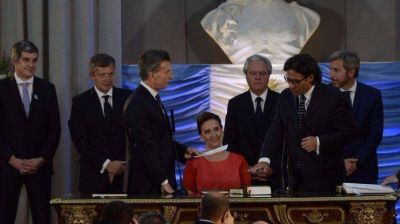 Macri tambi�n presiona a jueces y fiscales de la era K para que renuncien