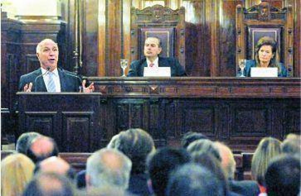 La Corte posterga la aplicaci�n de un DNU de Macri