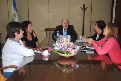 Verna recibi� a la UTELPa: �Nos vamos bastante conformes�, dijeron los docentes