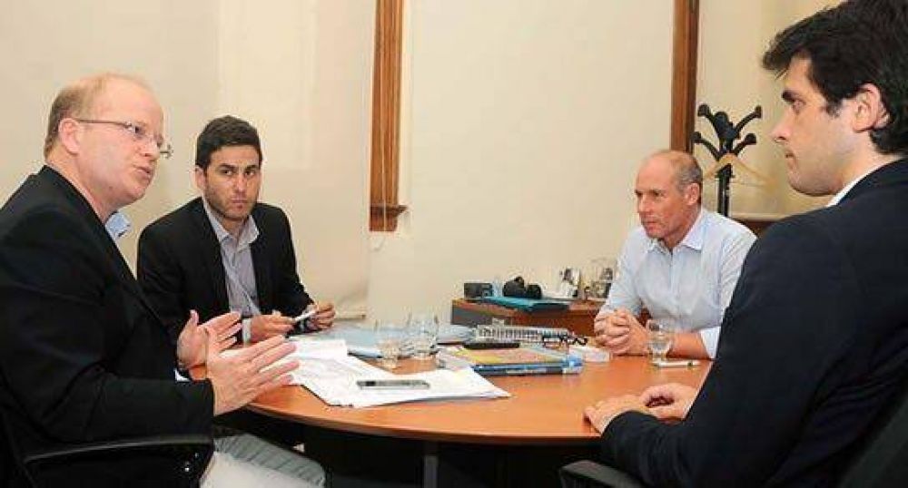 Naci�n comprometi� ayuda para productores afectados por inundaciones