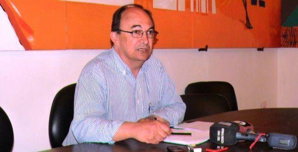 Jos� Luis Salom�n: �Tenemos la necesidad de saldar la deuda de Farmacia�