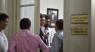 Cristina control� las fisuras del kirchnerismo y orden� dejar a Vidal sin presupuesto