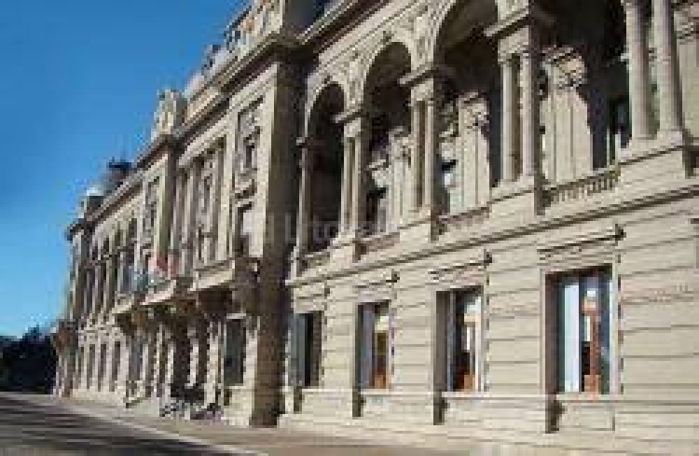 El Gobierno provincial comenz a recibir los fondos que orden la Corte