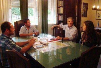 Guillermo Pacheco se interesa en los programas que implementa el ministerio de Trabajo