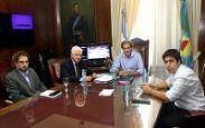 La Plata: Ca�tica situaci�n del agua y cloacas motivaron reuni�n entre Garro y ABSA para obras 