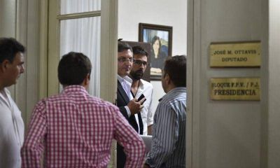 Son 63 mil millones de pesos los que el FpV quiso podarle al endeudamiento de Vidal