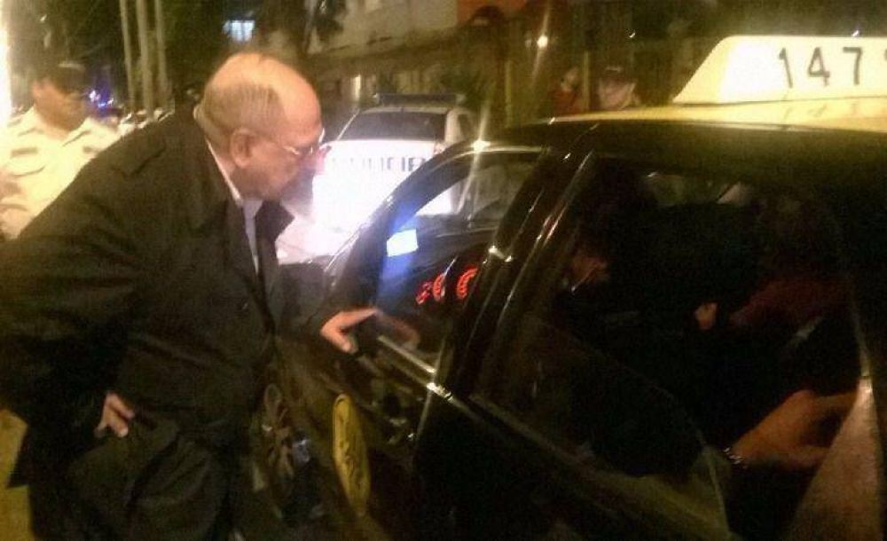 Arroyo encabez� operativos de tr�nsito: secuestran autos y motos