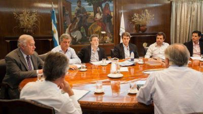 Alfonso Prat-Gay comenz� a definir las primeras pautas del Presupuesto 2016