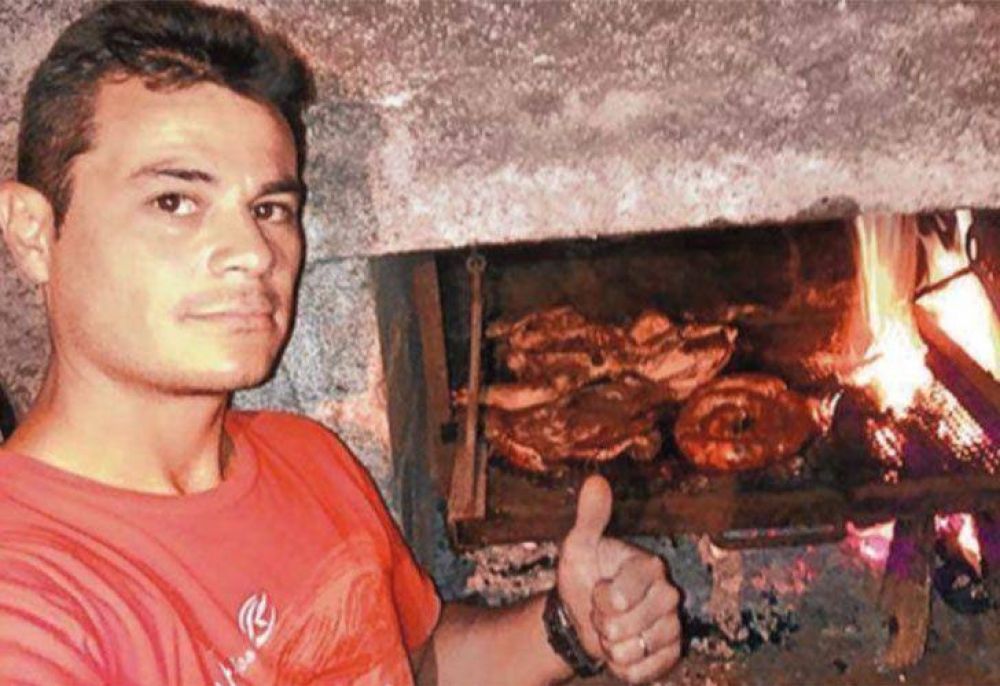 Un jefe del penal fue liberado y lo celebr� en la red