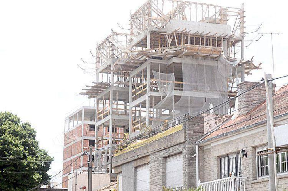 La construcci�n, con la misi�n de superar los escollos de 2015
