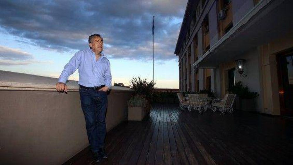 Cornejo en el balc�n y los tempranos boicots a la gesti�n