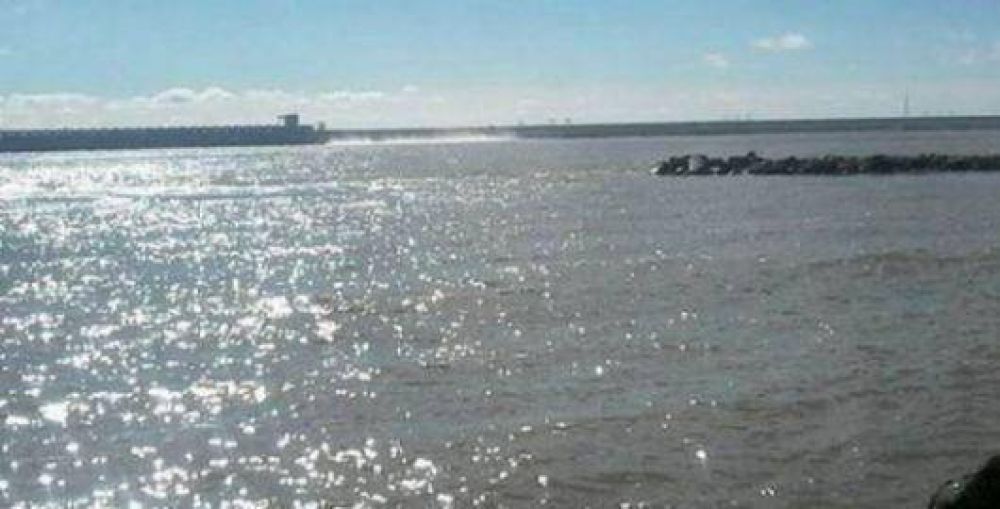 Yacyretá emitió una alerta hidrológica por la crecida del río Paraná