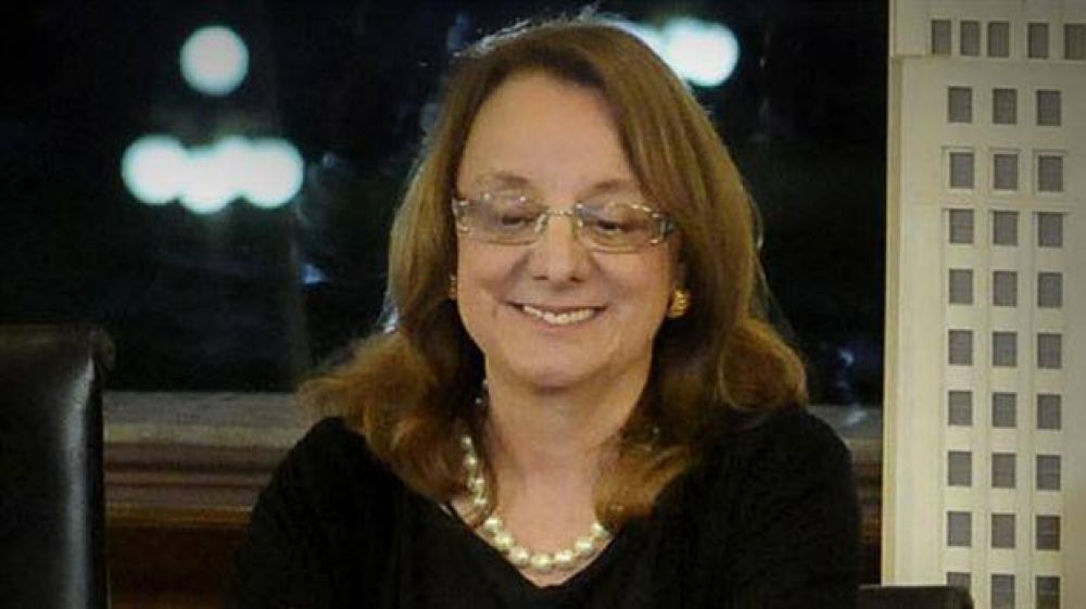 A la espera de Alicia: planes para una gobernadora K