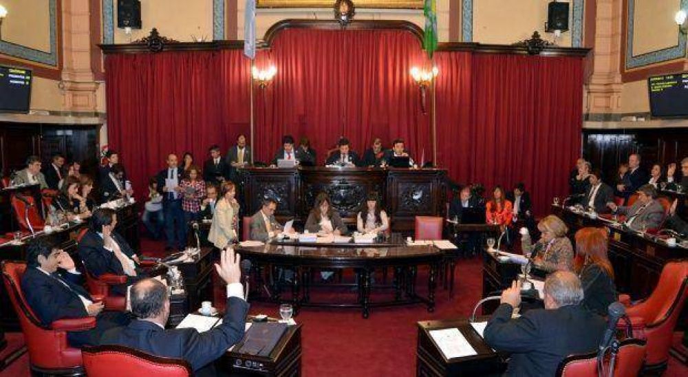 Senadores del FpV piden ayudas a municipios para aprobar el Presupuesto bonaerense