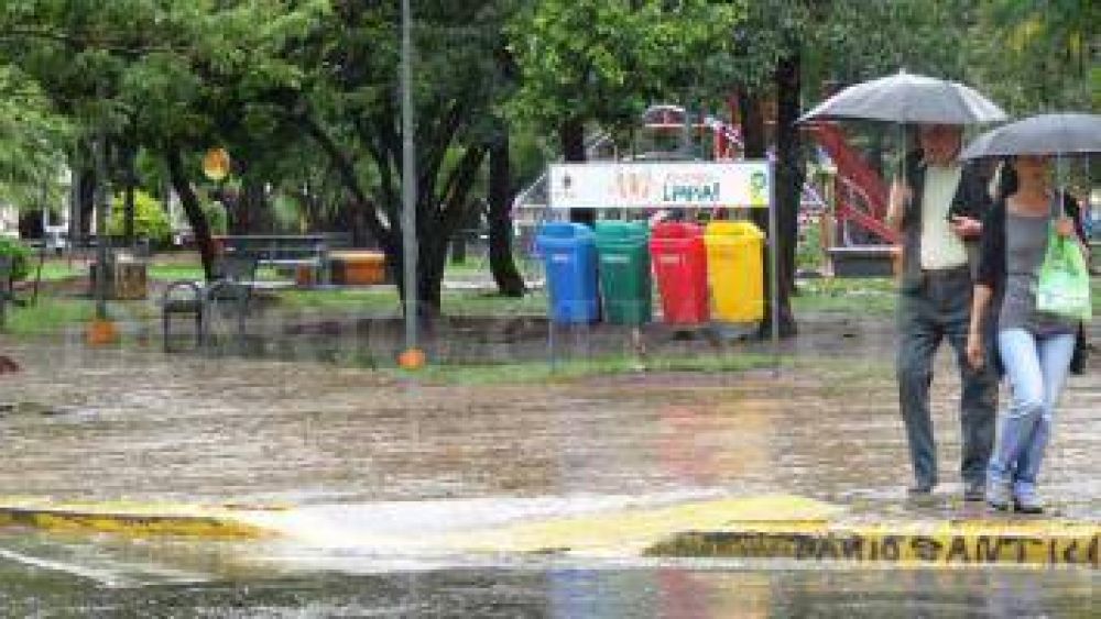 La lluvia no da respiro a los evacuados: rige para Chaco un alerta meteorol�gico por tormentas intensas