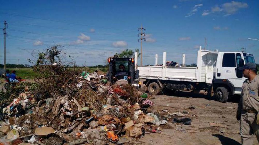Intensos trabajos de limpieza en Soberan�a Nacional y calle 25