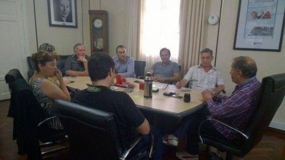 Arcioni transmiti� apoyo de Provincia por impactos del temporal de lluvia en Comodoro