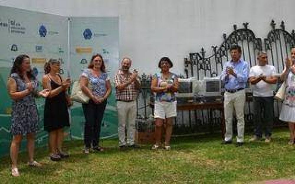 San Isidro: Entregaron Computadoras Recicladas a Entidades Sociales