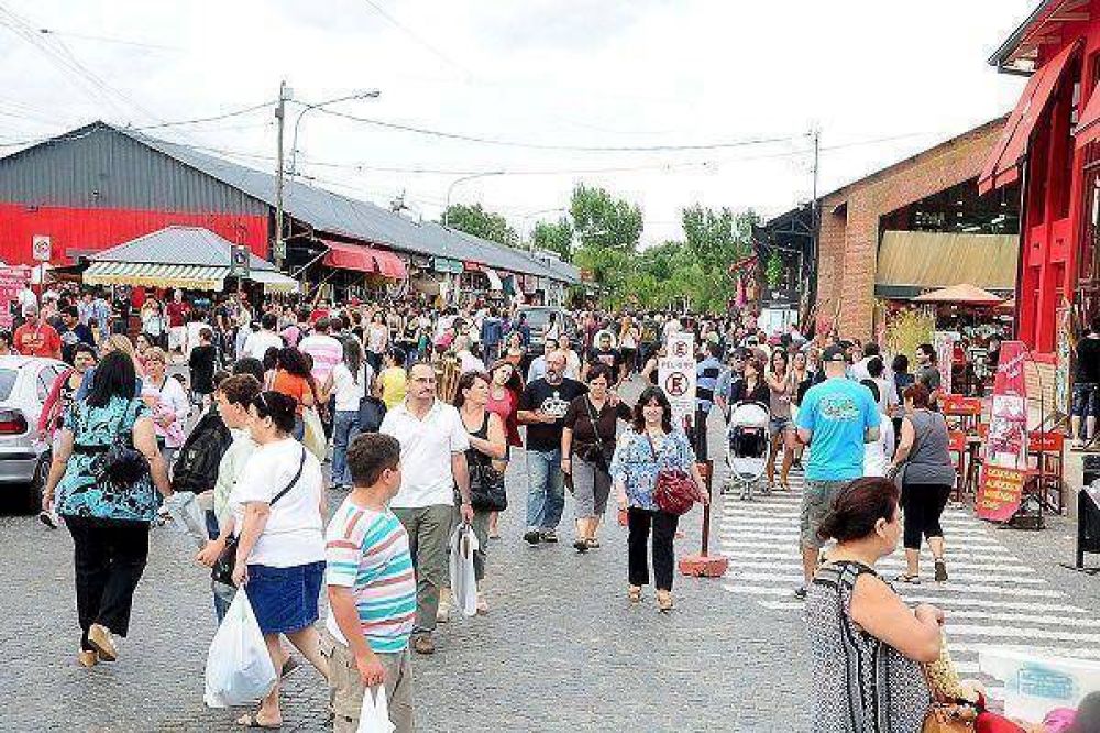 Miles de visitantes en el primer fin de semana largo del a�o en Tigre