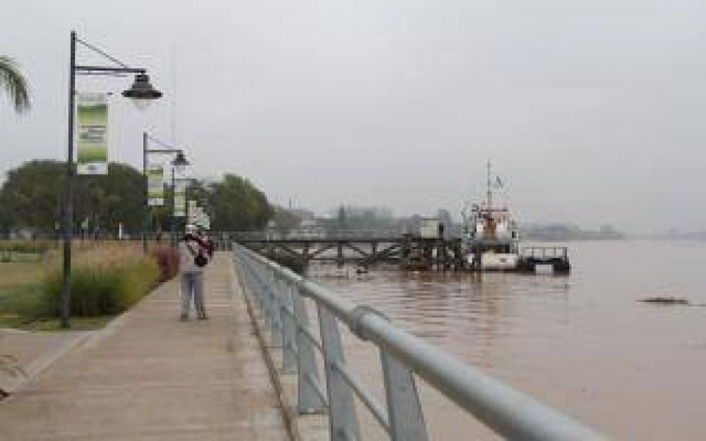 Proh�ben ba�arse en la Costanera de Z�rate