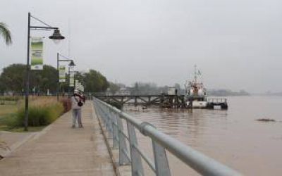 Proh�ben ba�arse en la Costanera de Z�rate