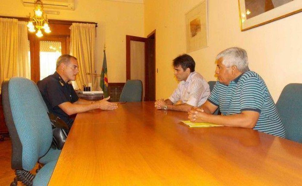 L�pez recibi� a coordinador de la Departamental