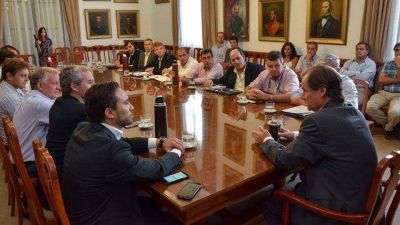 El gobernador trabaja en una agenda com�n con los intendentes vecinalistas