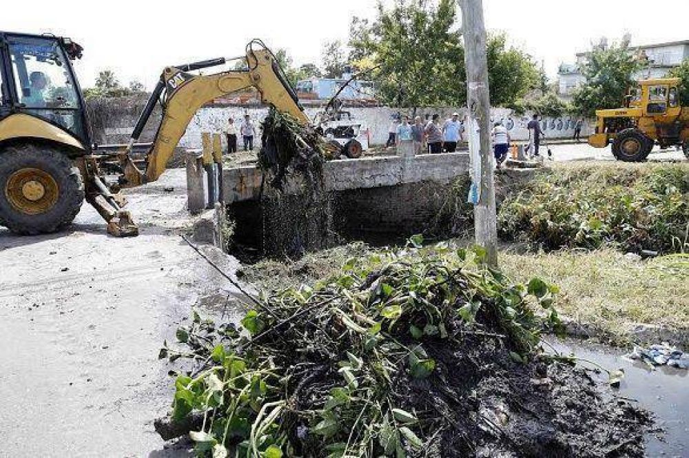 Jornada de limpieza y recuperaci�n urbana de un tramo del Arroyo Soto