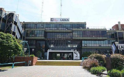 Denunciaron despidos masivos en Lan�s