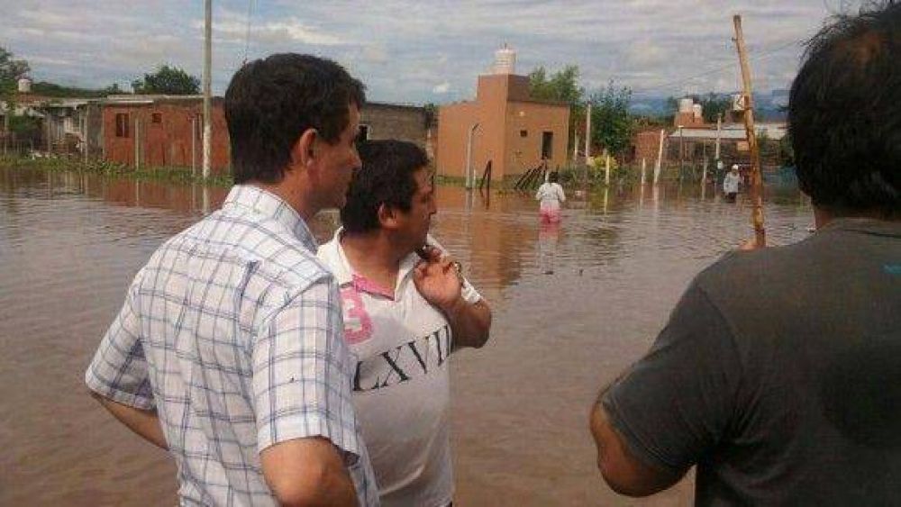 El Estado asiste a familias inundadas en el sur de la provincia