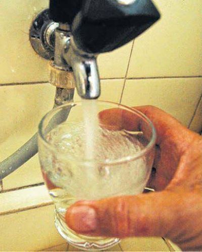 En M�danos, el problema del agua es el�ctrico