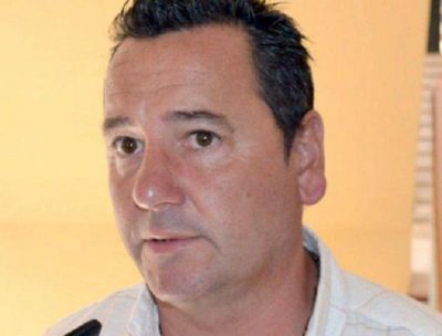 Intendente puso plata de su bolsillo para pagar sueldos