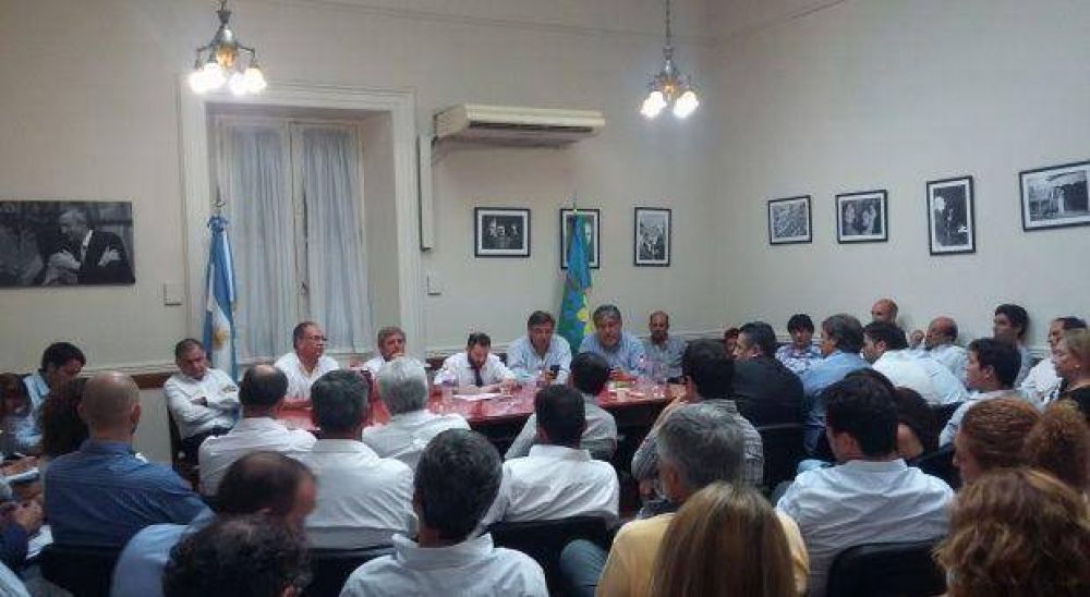 Legisladores y alcaldes FpV forman comisi�n para llevar propuesta de endeudamiento a Vidal
