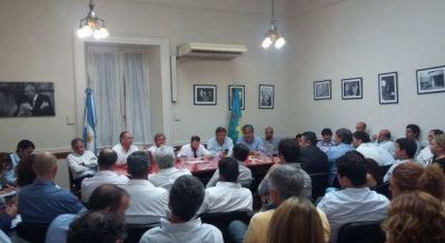 Legisladores y alcaldes FpV forman comisi�n para llevar propuesta de endeudamiento a Vidal