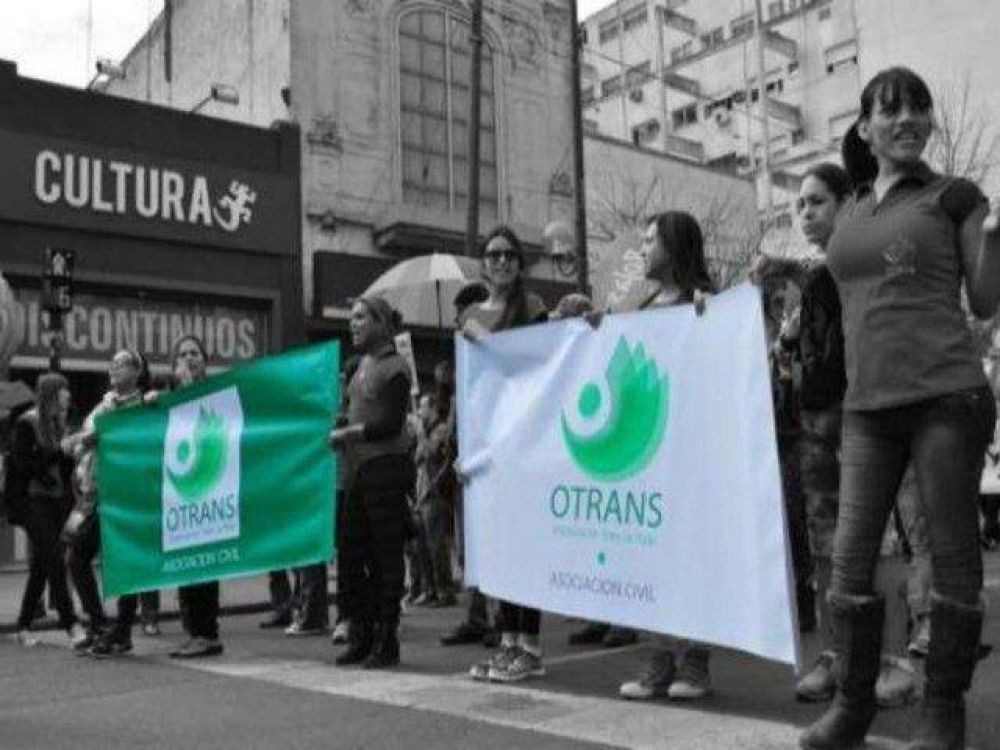 OTRANS La Plata denunci� al intendente Julio Garro por los despidos en el programa de asistencia a las v�ctimas de violencia de g�nero