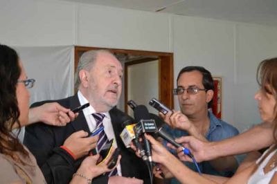 Propuesta para que Naci�n cancele la deuda o el 15% de coparticipaci�n