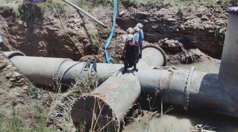 �ste es el ca�o que dej� sin agua a todo Bah�a Blanca