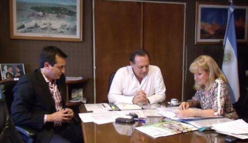 Positiva reunin entre la Ministro de Turismo de Corrientes y el de Nacin