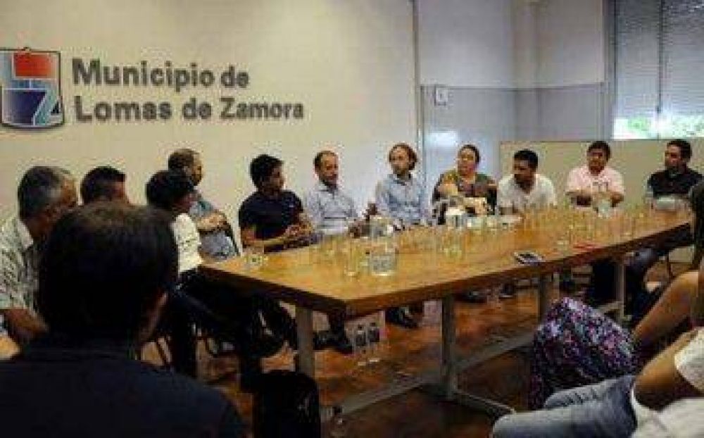  Insaurralde se reuni� con el equipo de Cultura Lomas