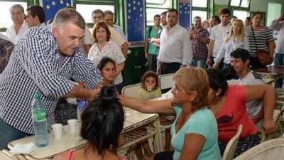 Jaldo recorri� las zonas anegadas de la provincia