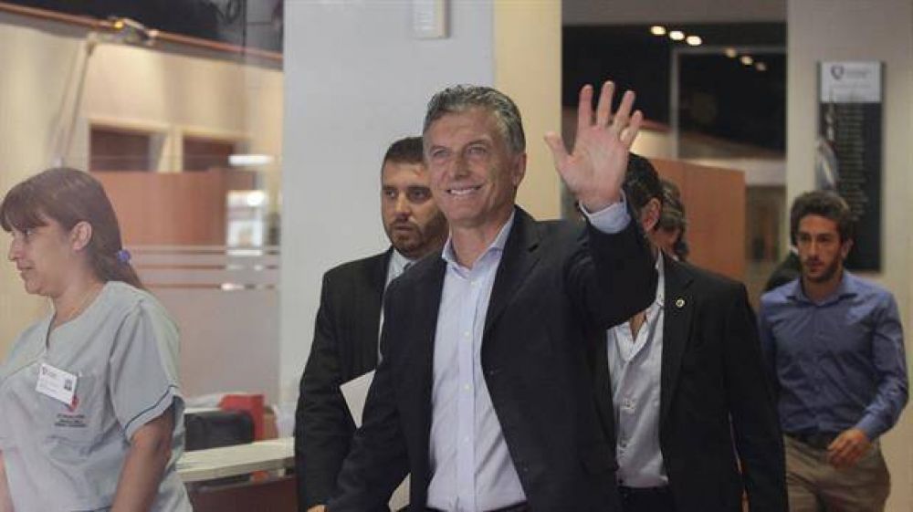 El Gobierno dilata la convocatoria a empresarios y sindicalistas