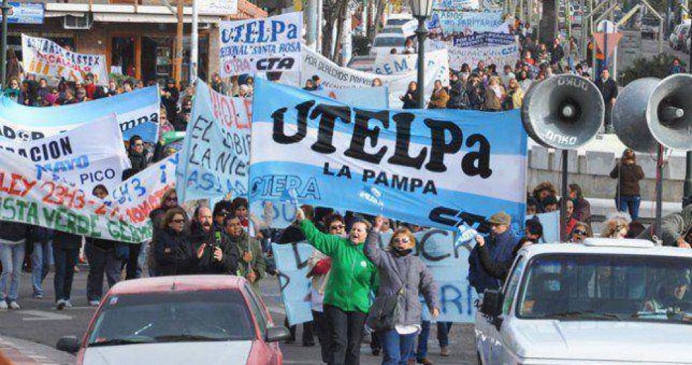 Reclamo de Utelpa por los docentes en comisi�n