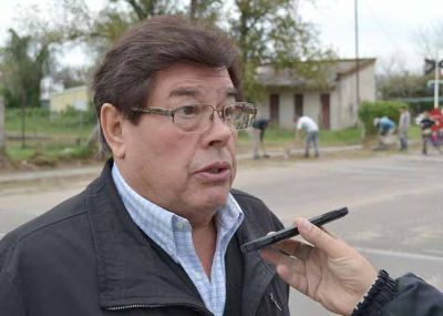 Jos� Osmar Garc�a pidi� precisiones respecto a las obras en los puentes que impiden la llegada del tren