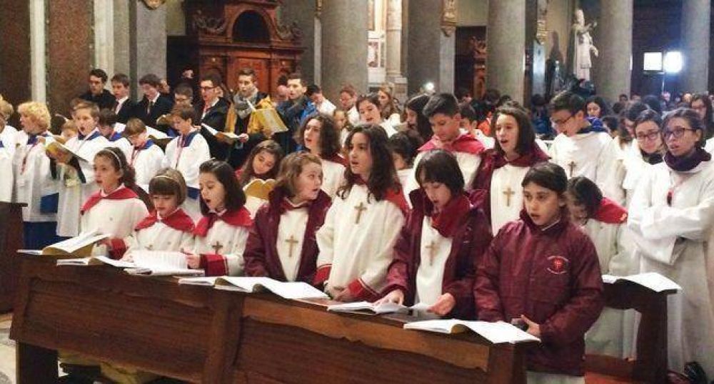 514 niños cantores españoles participaron en un congreso internacional en Roma