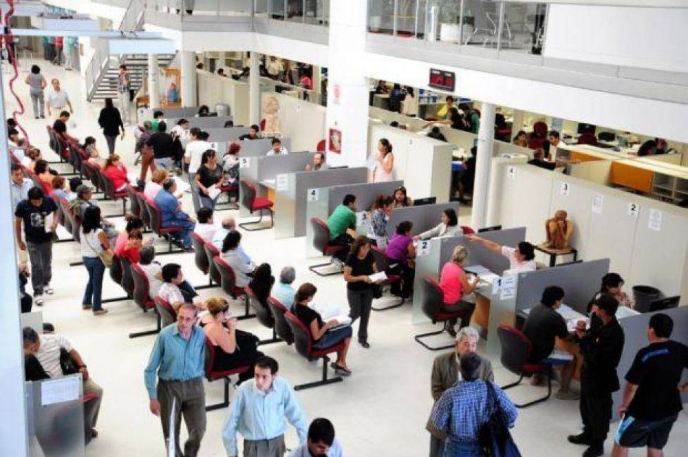 S�enz prorrog� 30 d�as las designaciones del agrupamiento pol�tico