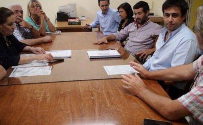 CONCEJALES SE REUNIERON CON MARTILLEROS