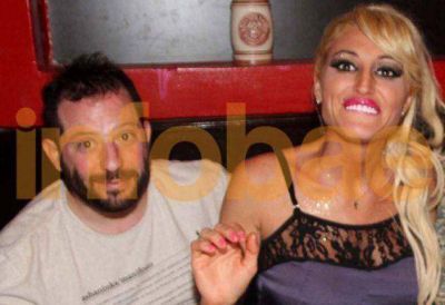 Vicky Xipolitakis, de novia con Jos� Ottavis, dirigente de La C�mpora