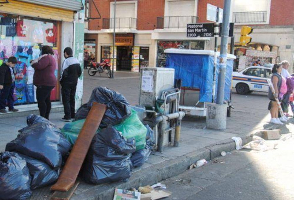 Paro por tiempo indeterminado de los trabajadores del servicio de recolecci�n de basura