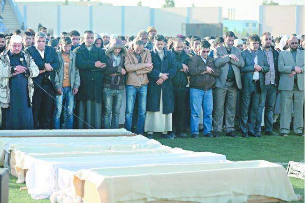 Un atentado terrorista mat� al menos a 74 polic�as y civiles en Libia