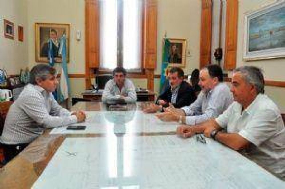 La Defensor�a del Pueblo analiz� con Britos el servicio y la calidad del agua